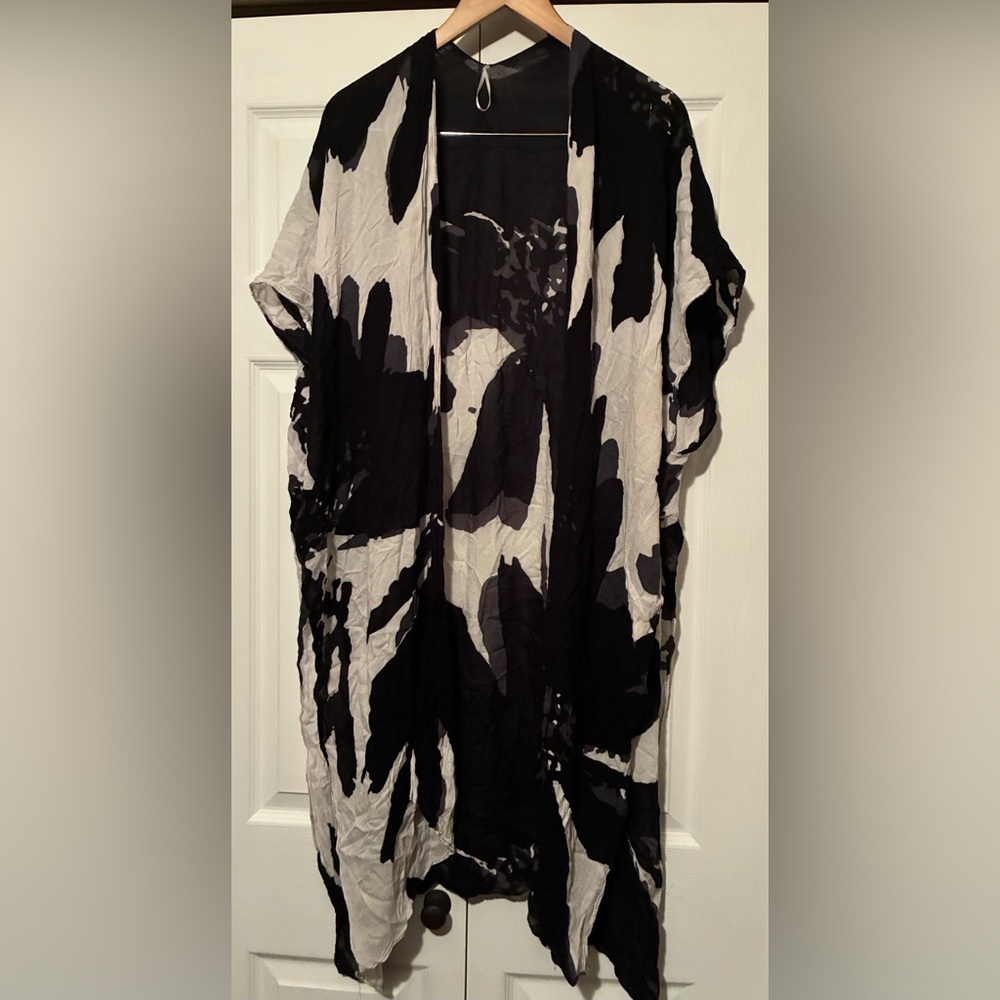 Abstract Women's Kimono